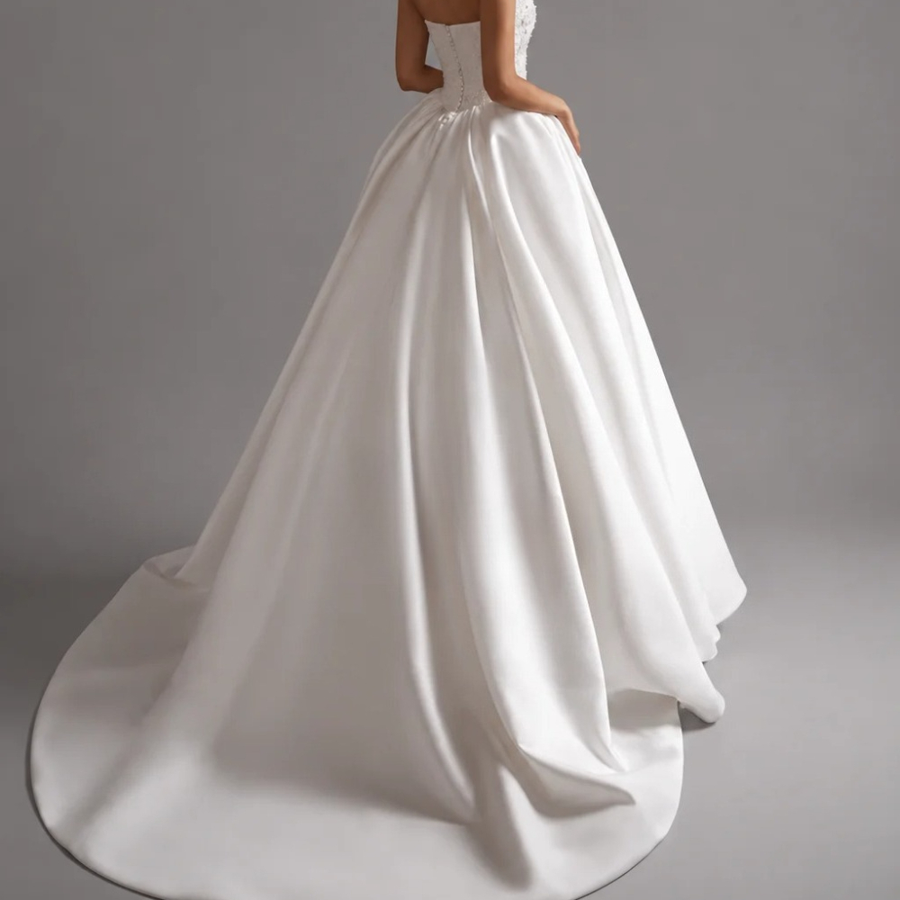 Customized Elegant Wedding Dre - Embroidery Online Designs recension och pris