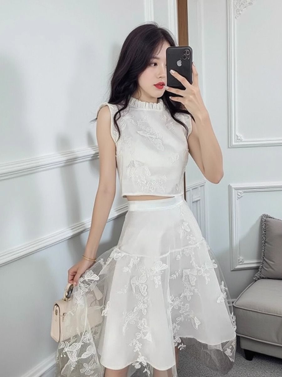 New Summer High End White 2 Pi - Embroidery Blouse recension och pris