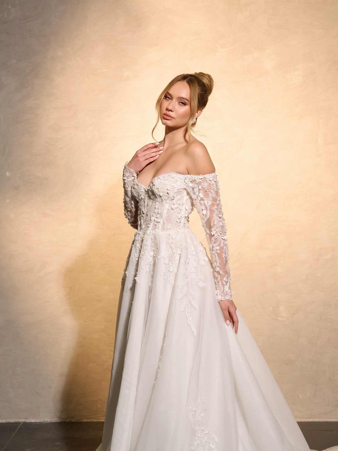 Elegant Wedding Dress A-Line L - Embroidery Online Designs recension och pris